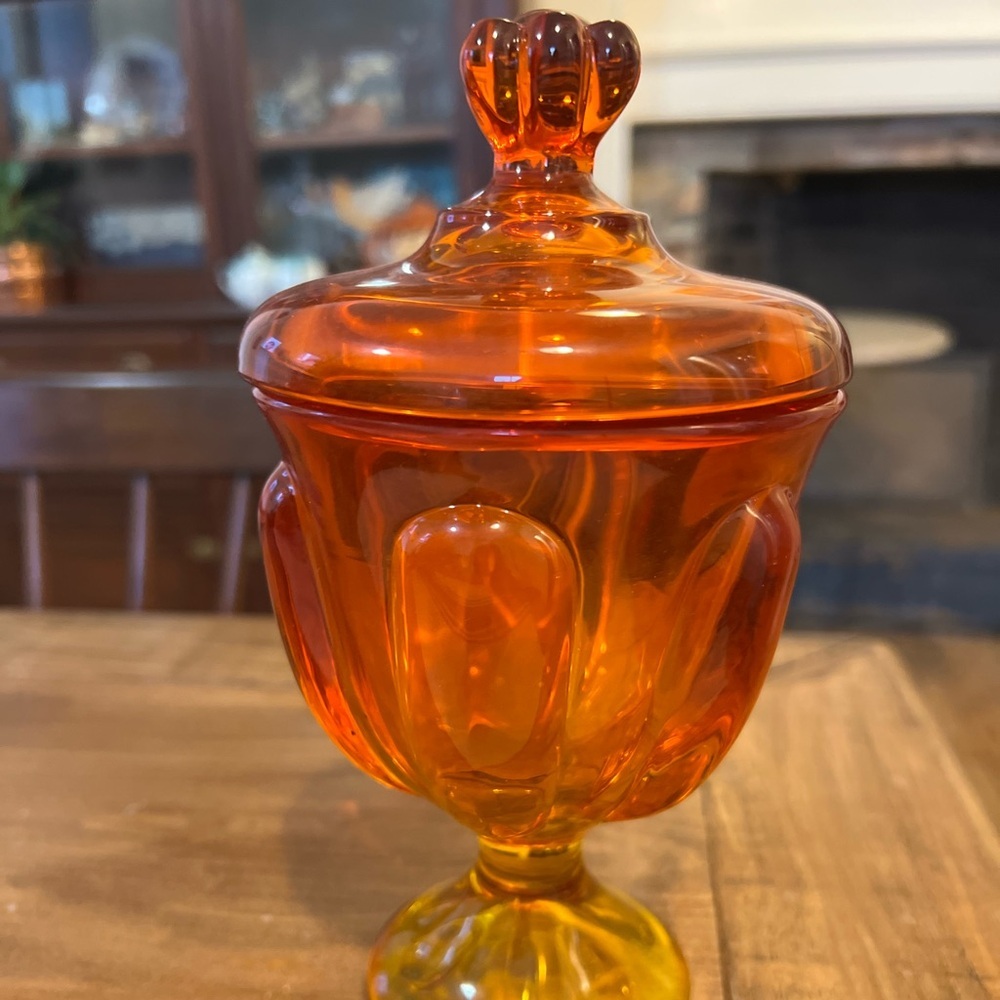 Vtg Viking Glass Epic Six Petal Persimmon Amberina Pedestal Compote Candy Dish